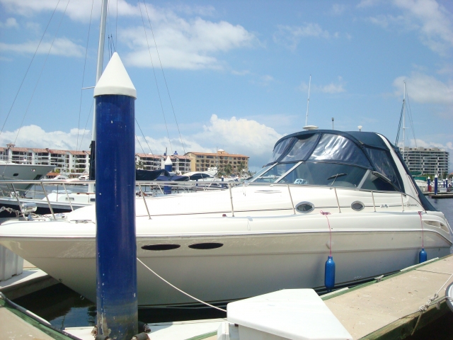  Yacht rentals 